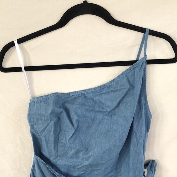 About Us Dress Size S - Picture 5 of 12